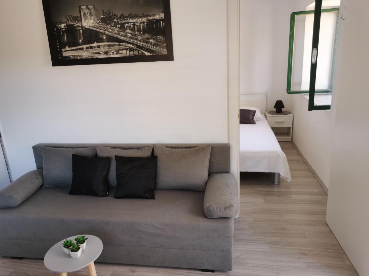 Apartment Mari Ostrvica Exterior foto